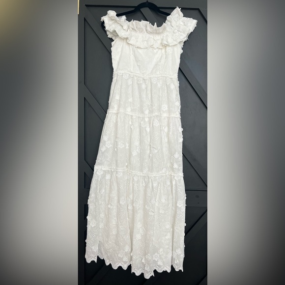 Astr White Off-Shoulder Midi Dress - Picture 5 of 10